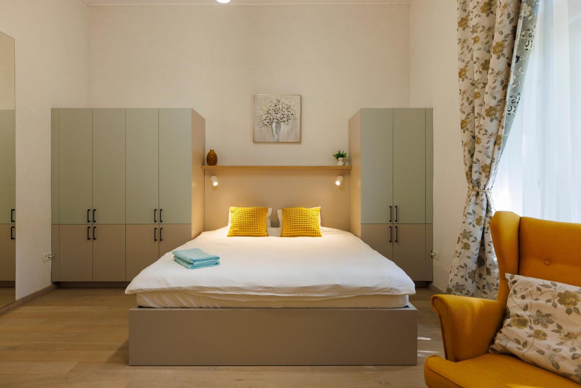 Victoriei Square Apartment Timisoara Ngoại thất bức ảnh