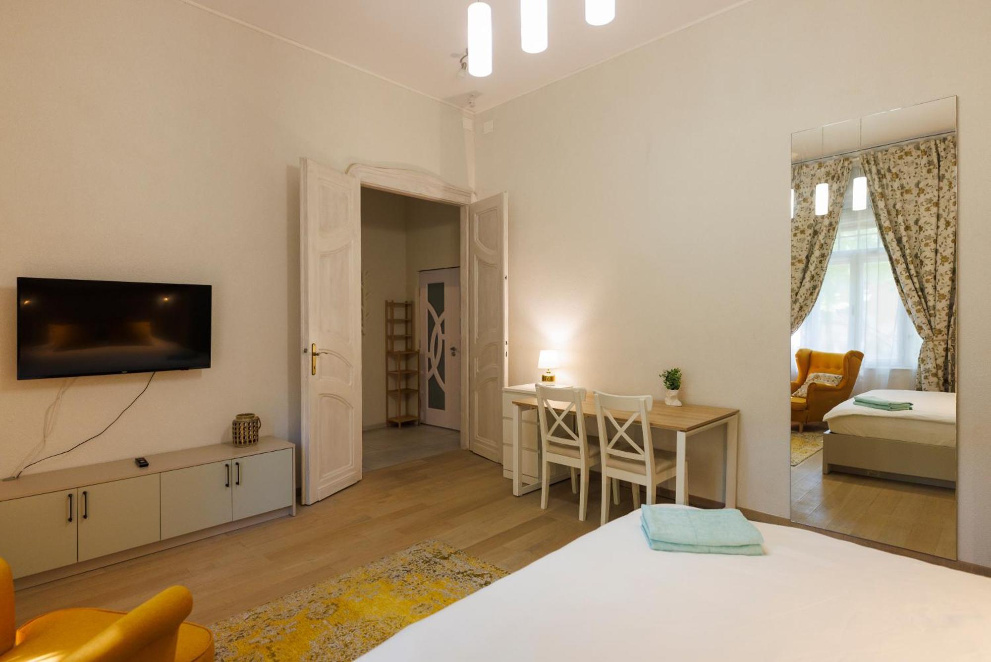 Victoriei Square Apartment Timisoara Ngoại thất bức ảnh
